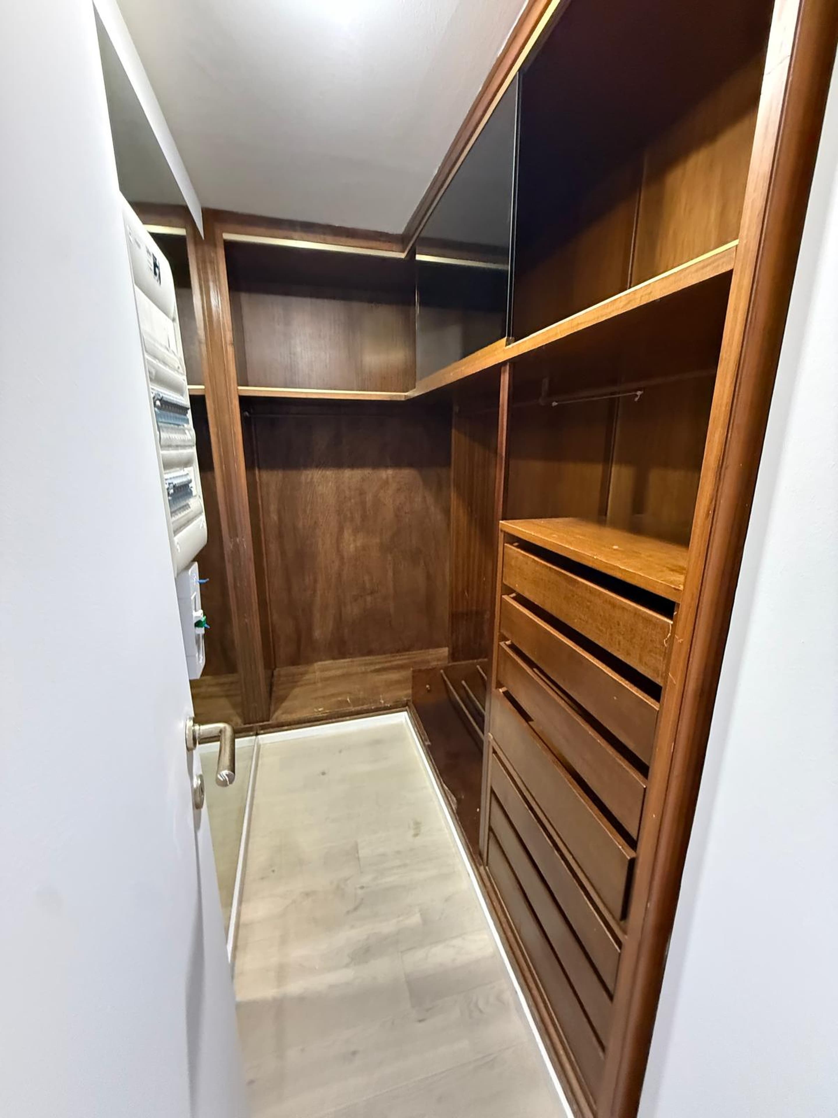 Mirabeau · 2 · Bedroom Apartment, view 5